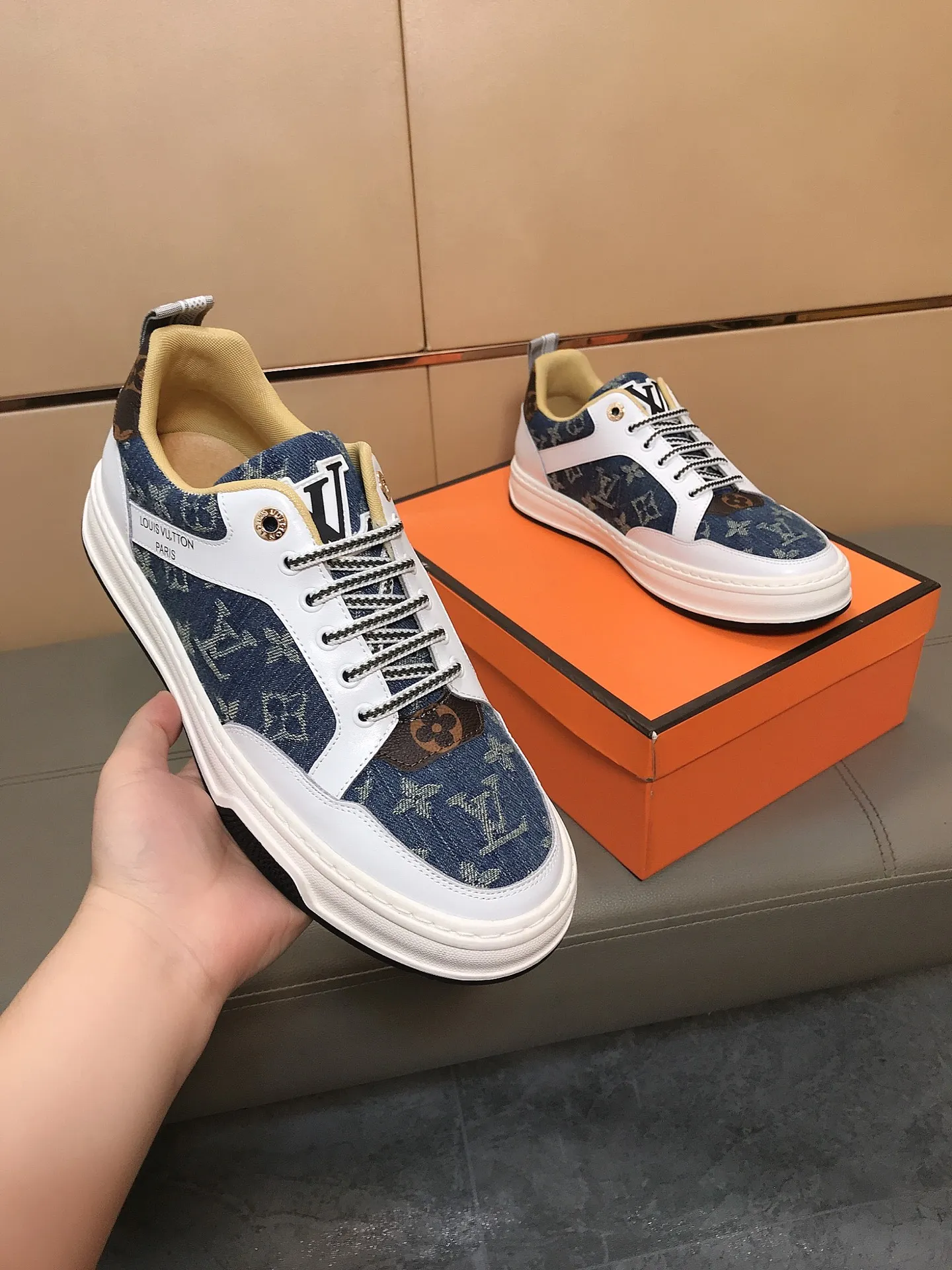 Ex-factory price 380🔥🆕Hot model [Louis Vuitton] LV🔝New Korean style casual men's shoes, high-end brand, the upper is made of Italian imported cowhide + brand printed fabric, and pigskin feet are made🔥, making walking more convenient and comfortable! Amazing work [color]! Create a fashionable personality to set off your uniqueness! A must-have for trendy men! Classic🔥Size: 38-44